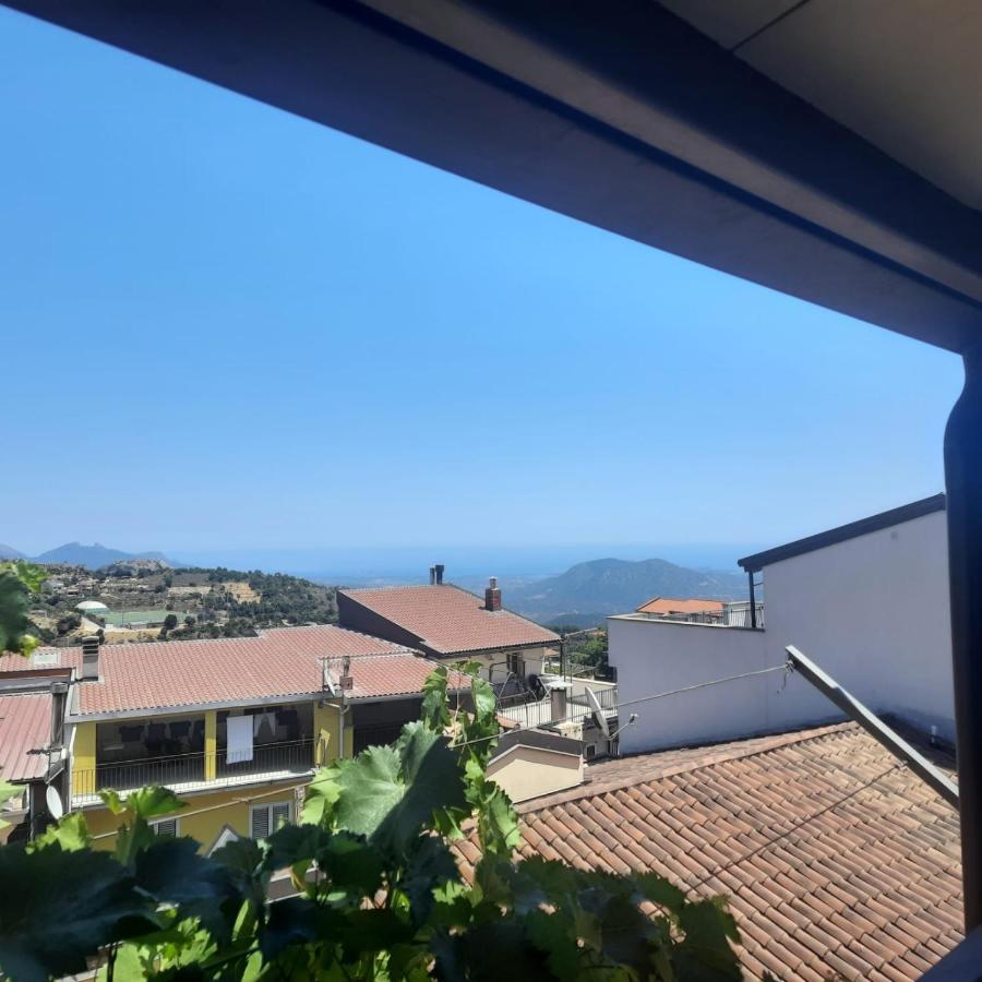 Affittacamere Il Vicoletto Aria Ona Villagrande Strisaili Buitenkant foto